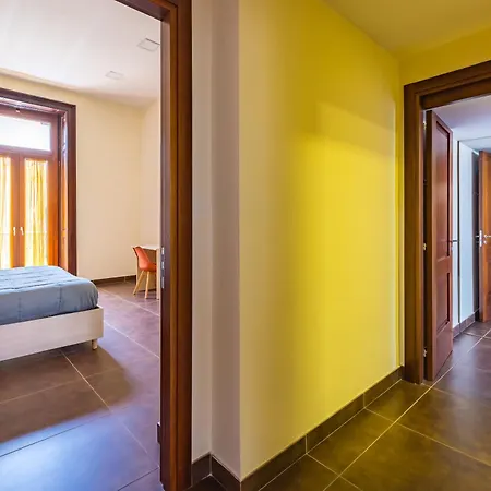 Terrazza Lulu By Napoliapartments * Nápoles